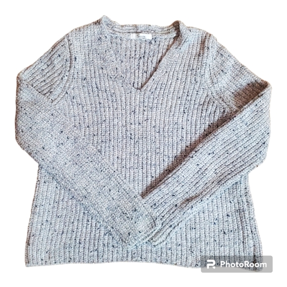 89th + Madison Soft Cozy V-Neck  Sweater - Picture 1 of 7